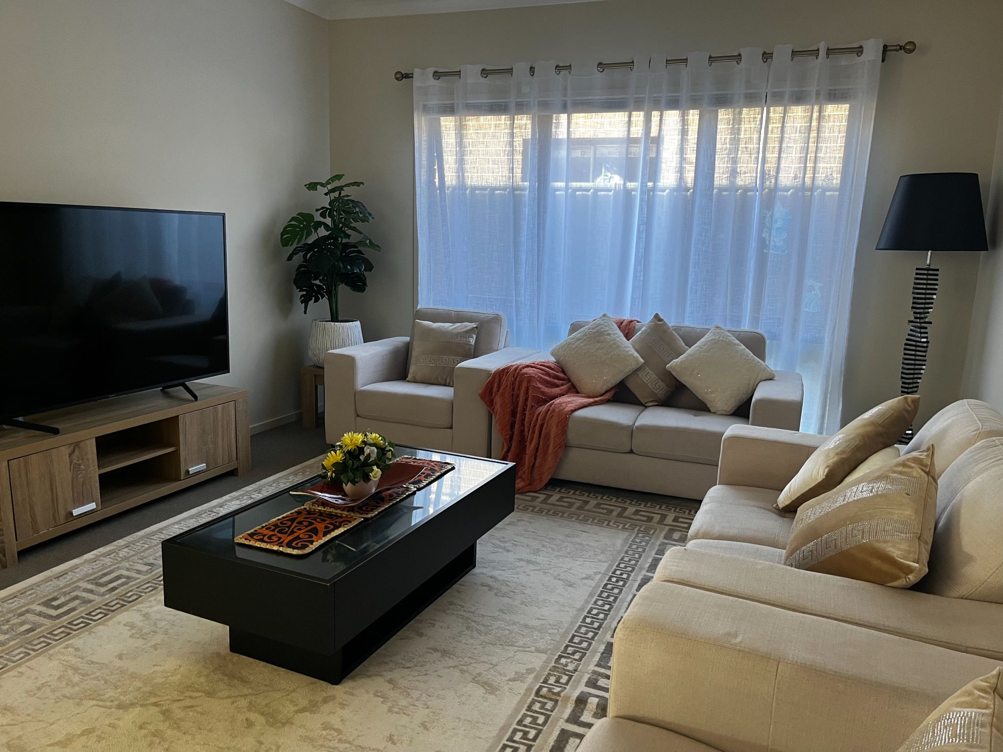 Stunning Cranbourne North Property- ONLY 1 Vacancy Left! (Two 45+ Aged Female Residents) SIL/MTA/STA — Home image 4