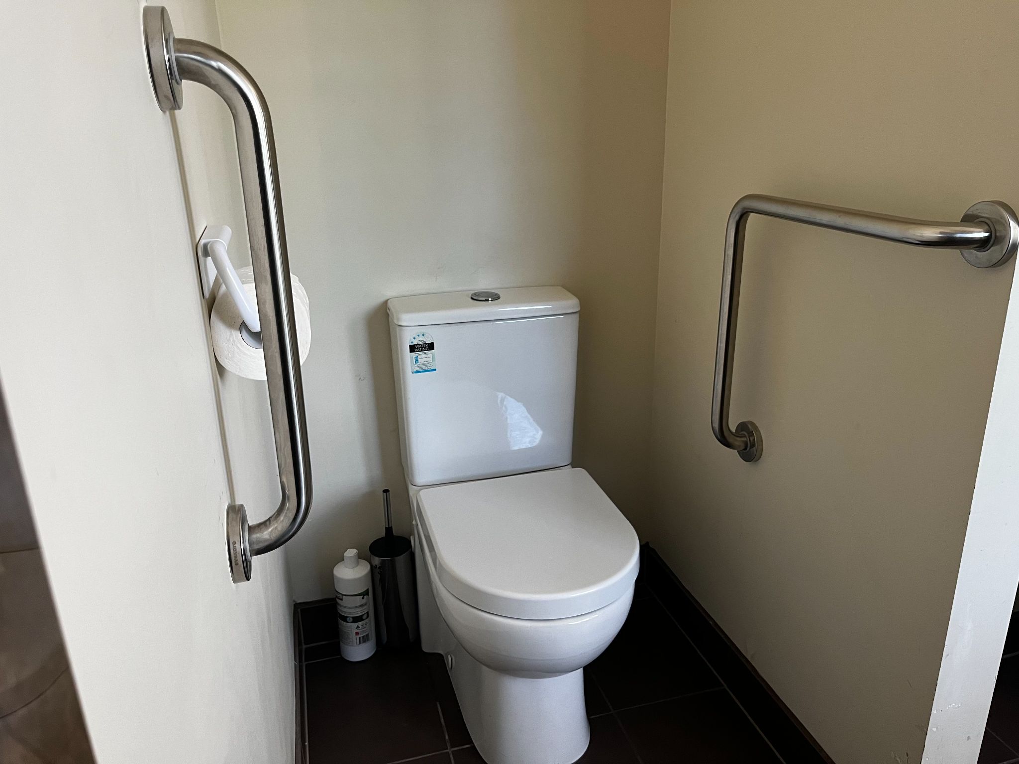 Stunning Cranbourne North Property- ONLY 1 Vacancy Left! (Two 45+ Aged Female Residents) SIL/MTA/STA — Home image 8