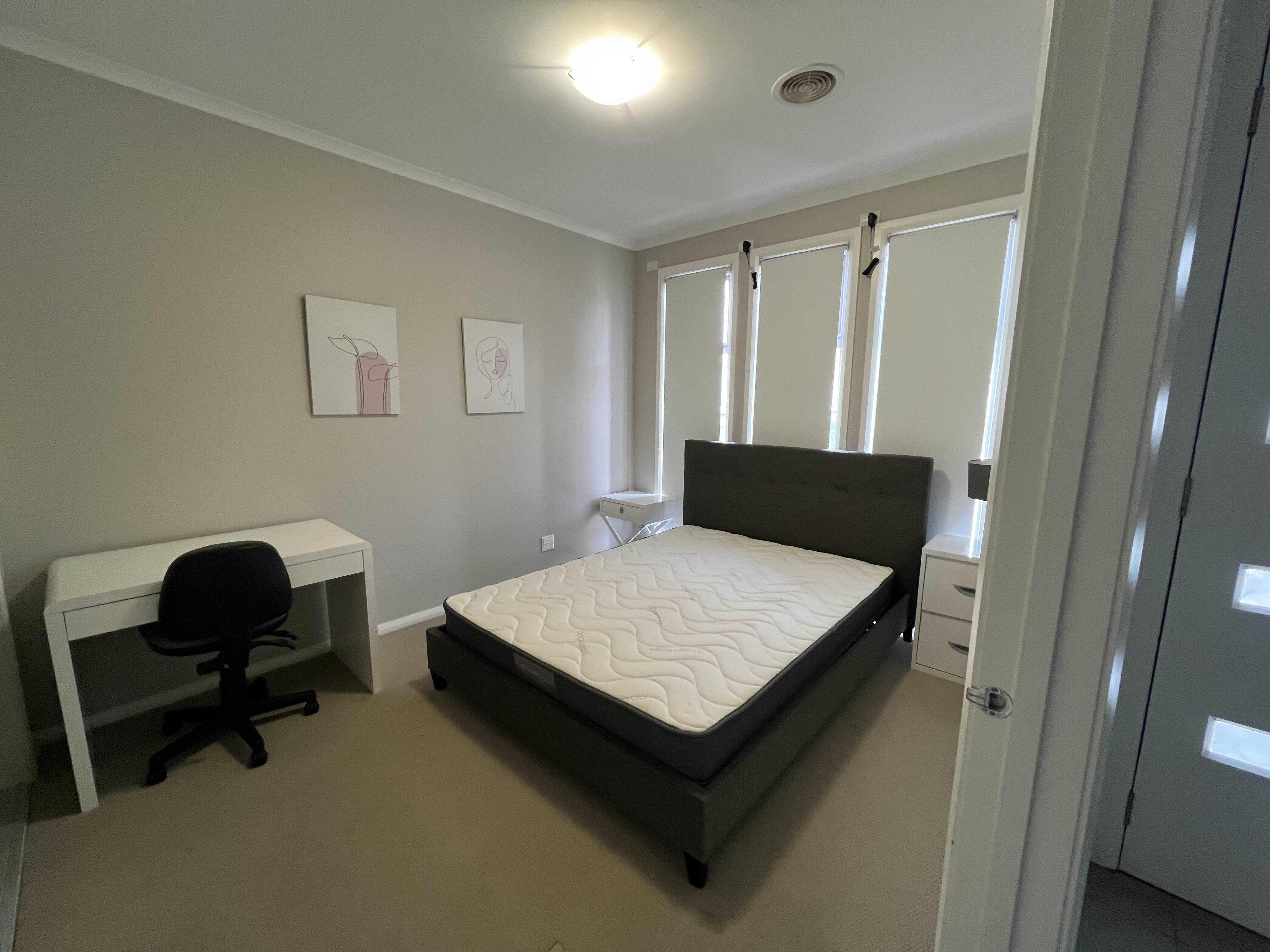Improved Livability Unit - LIVE ALONE ON GROUP HOME RATE — Home image 6