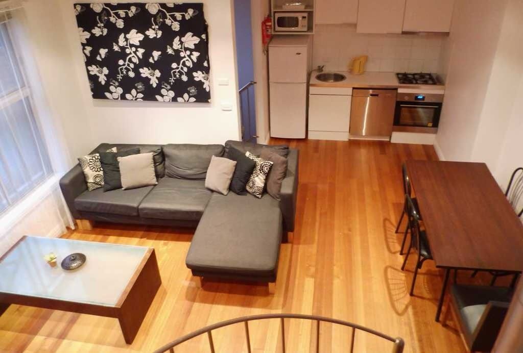 Lovely St Kilda home — Home image 2