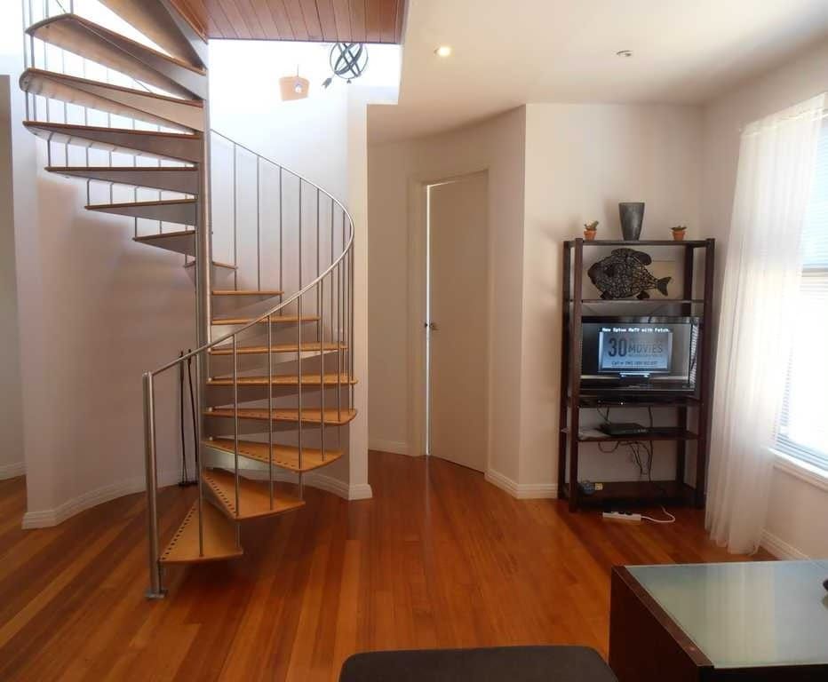 Lovely St Kilda home — Home image 4