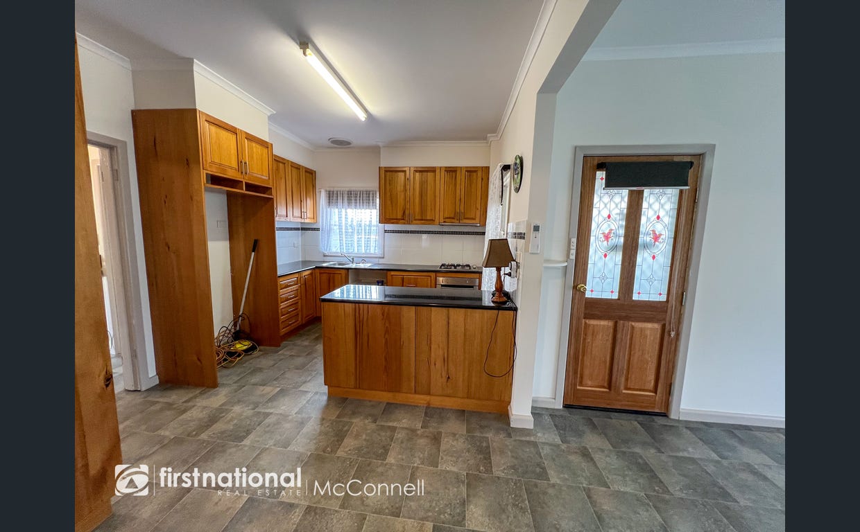 SIL HOUSE in Kyabram CBD — Home image 3