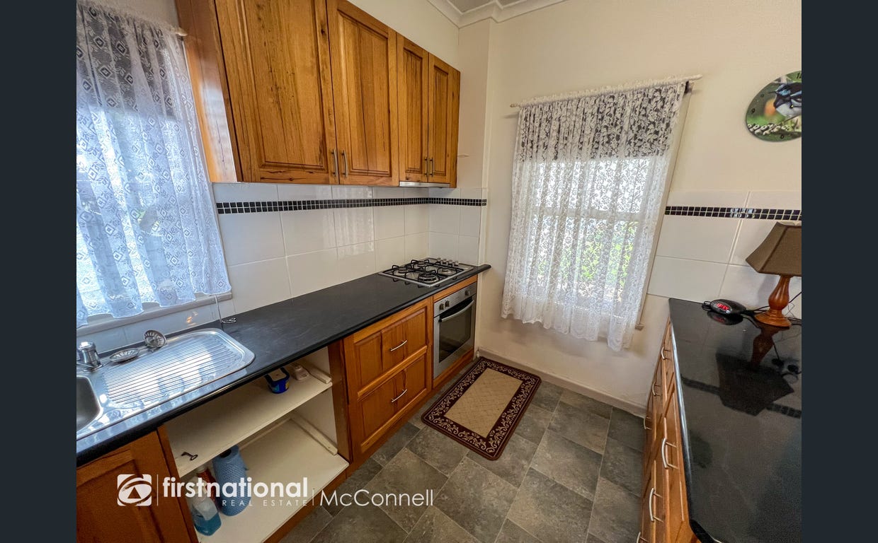 SIL HOUSE in Kyabram CBD — Home image 6