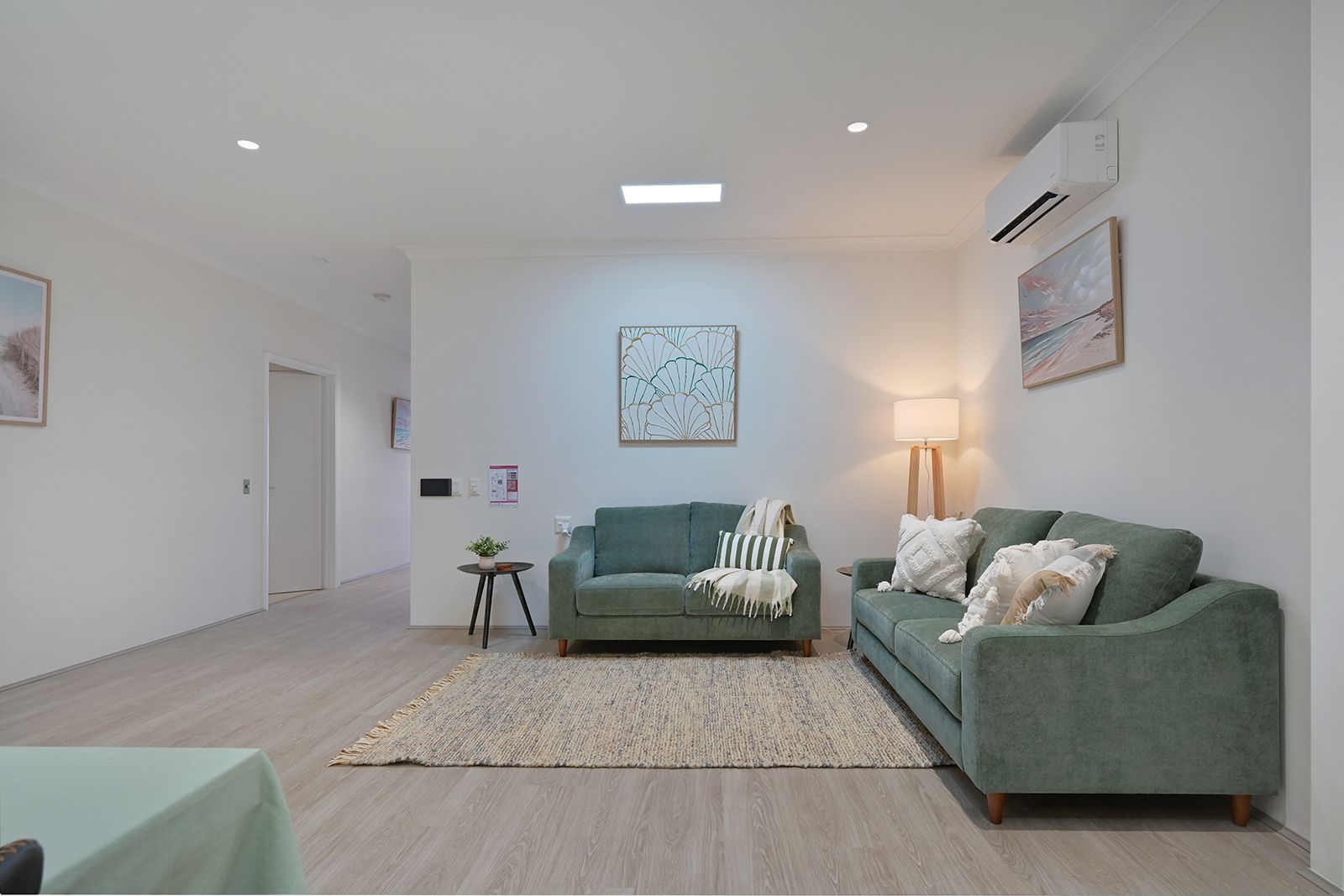 BALDIVIS - 2 Bed HPS Home - AVAILABLE NOW — Home image 2