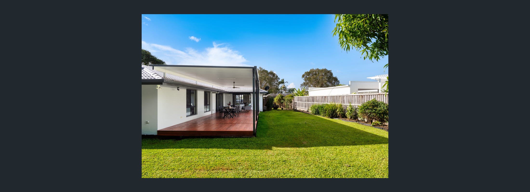 Mermaid Waters 'Beach House' — Home image 12