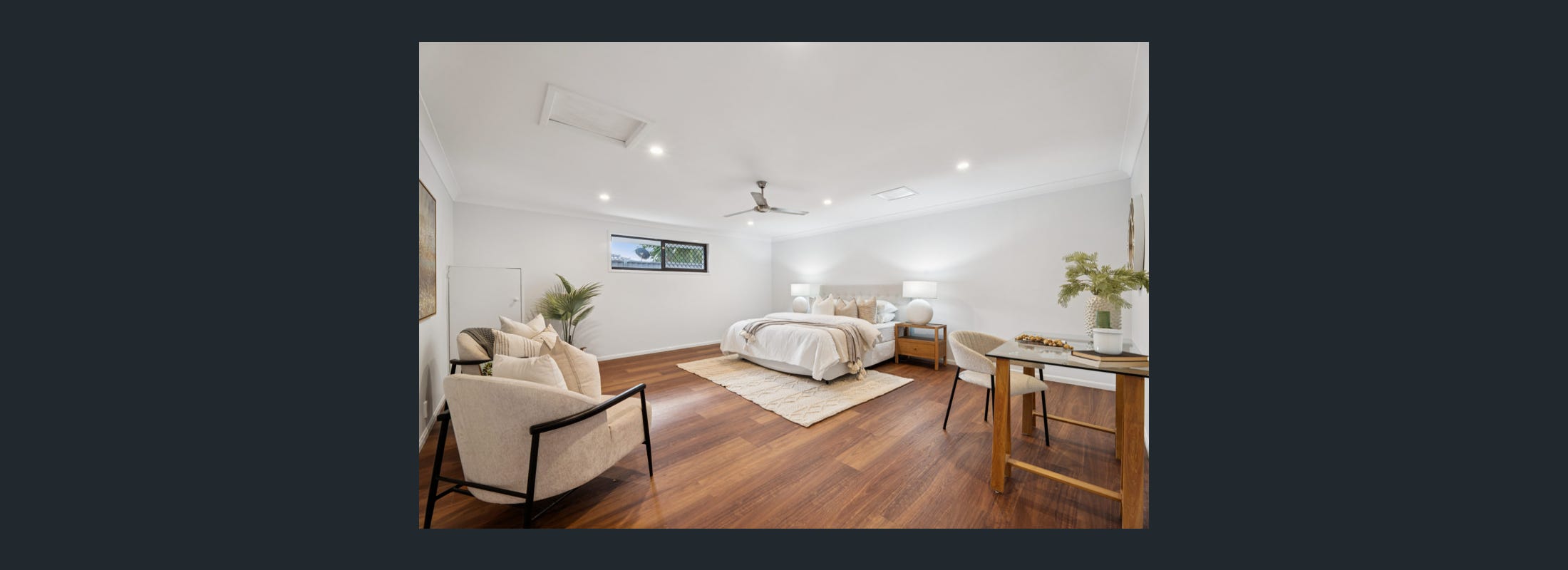 Mermaid Waters 'Beach House' — Home image 5