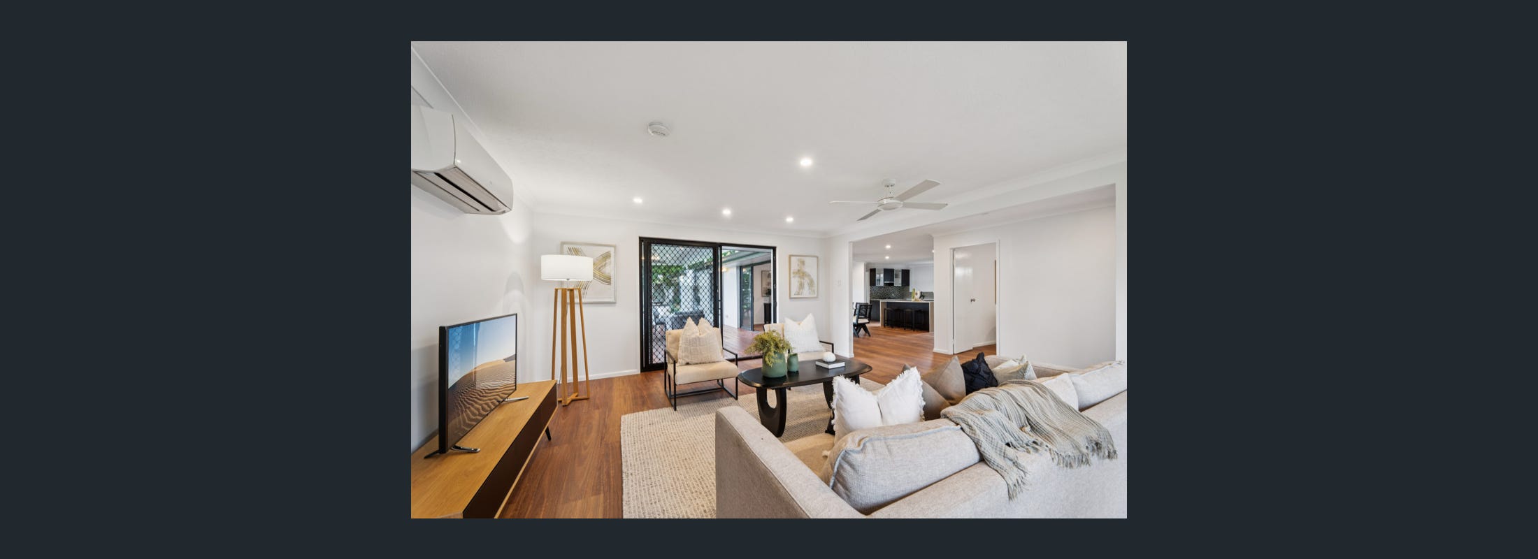 Mermaid Waters 'Beach House' — Home image 6