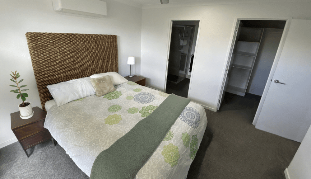 SIL Vacancy - Master Bedroom Available: Sunshine Coast (Nirimba, QLD) — Home image 2