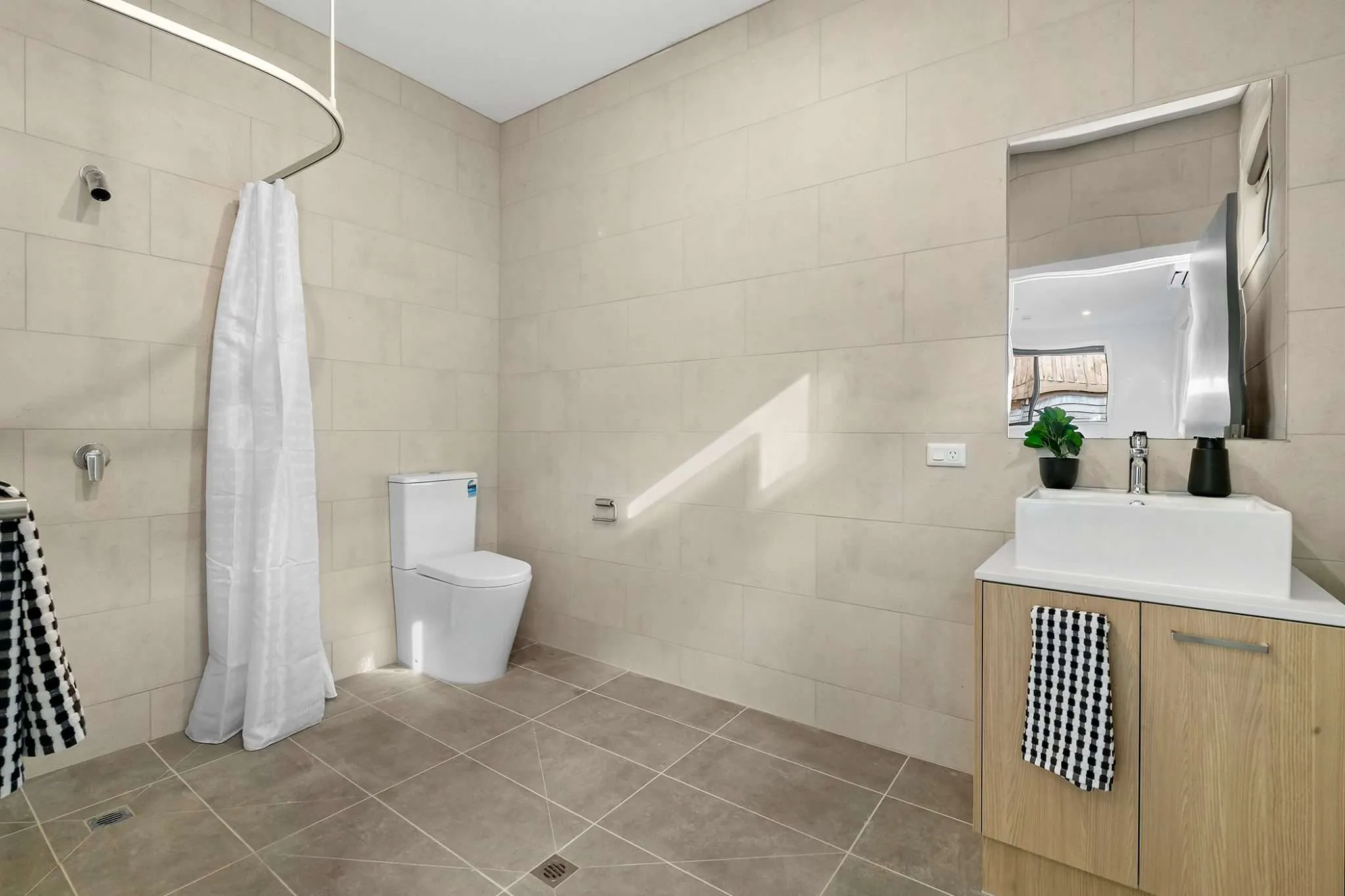 Wendouree – Victoria — Home image 5