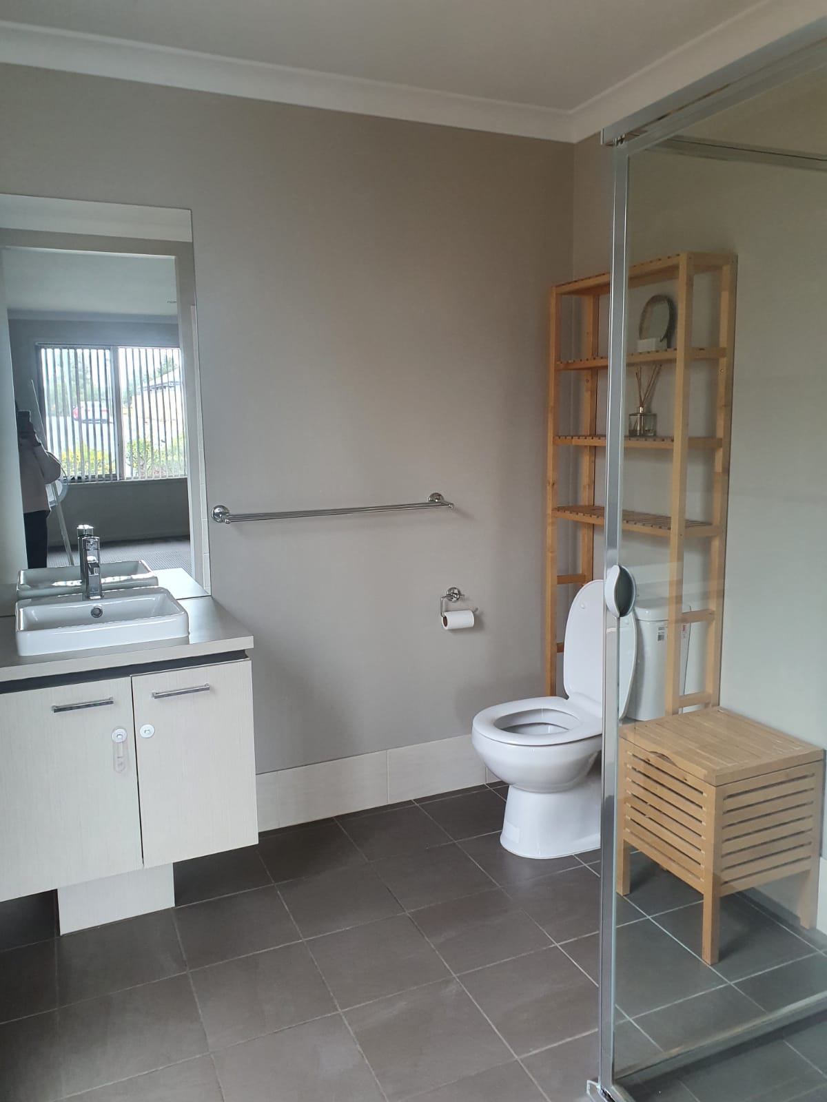 Beautiful 3 bedroom Non -SDA house at Seaford Meadows Now Open — Home image 5