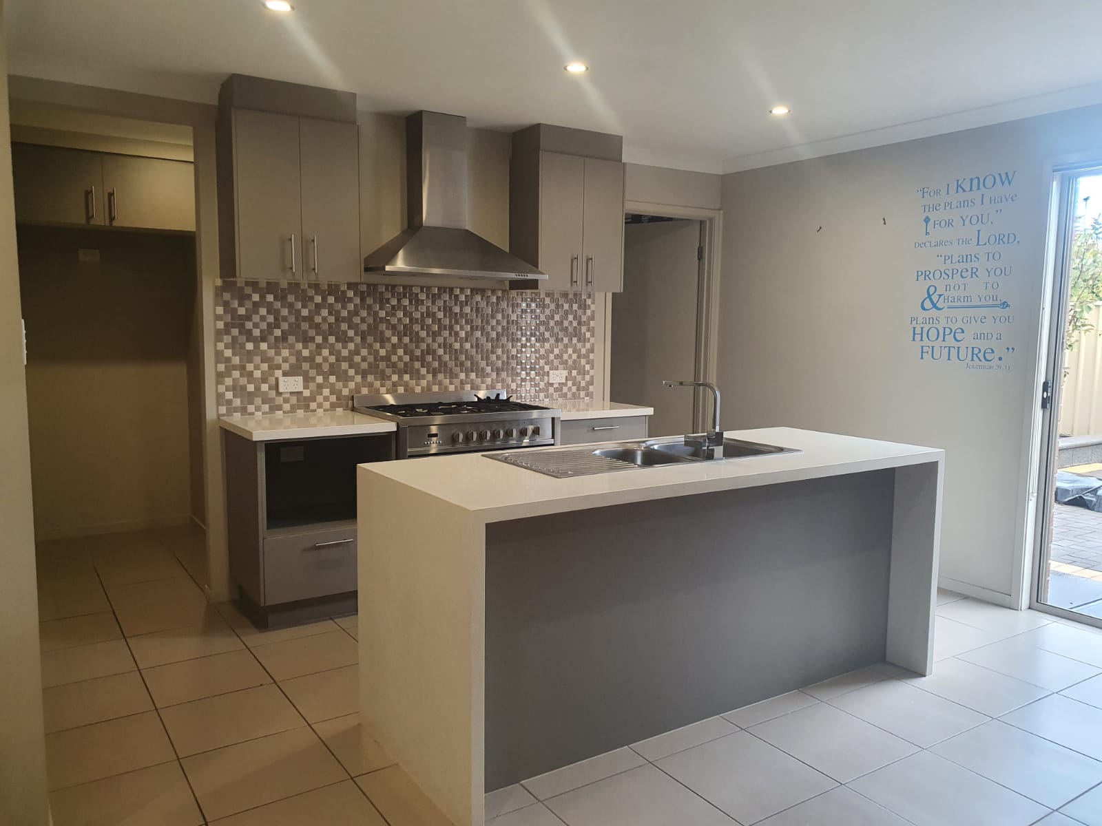 Beautiful 3 bedroom Non -SDA house at Seaford Meadows Now Open — Home image 9