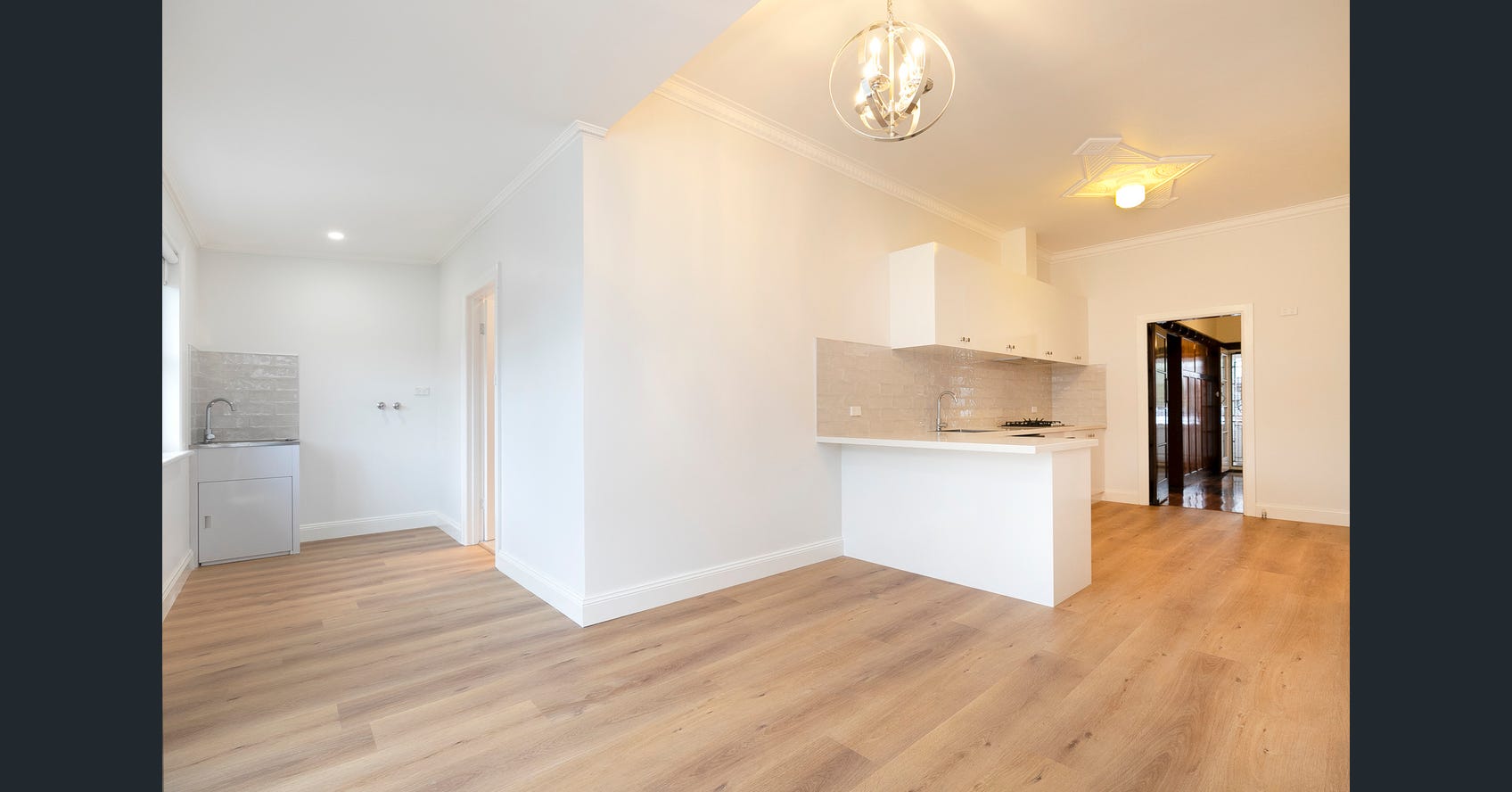 Fully renovated house 5 Minutes drive from Sunshine Hospital — Home image 4