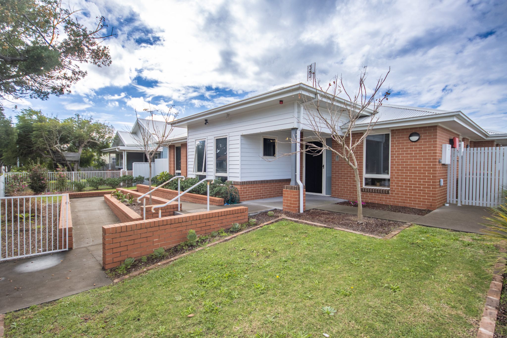 VACANCY in Beautiful Home in Stockton NSW! — Home image 2