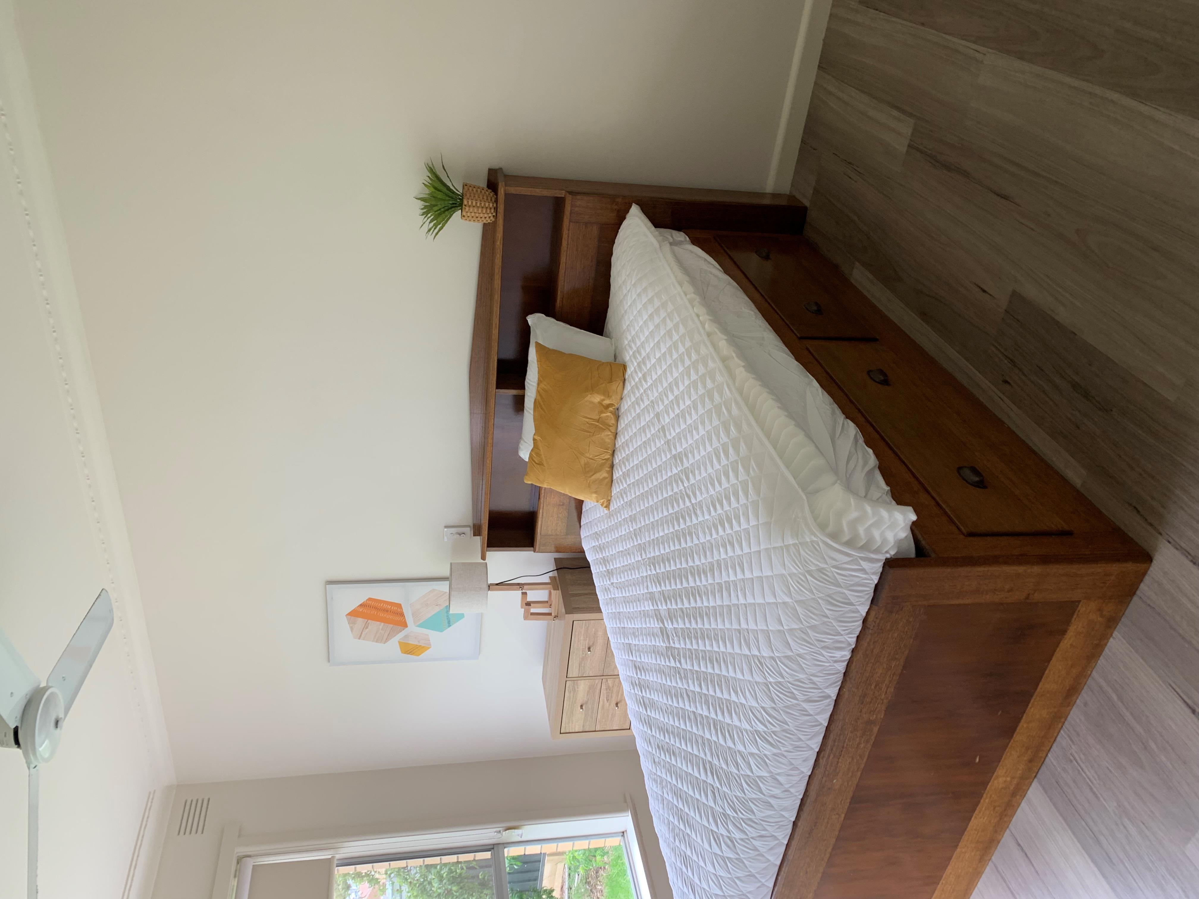 Lovely 3 bedroom MTA to live in by yourself — Home image 2