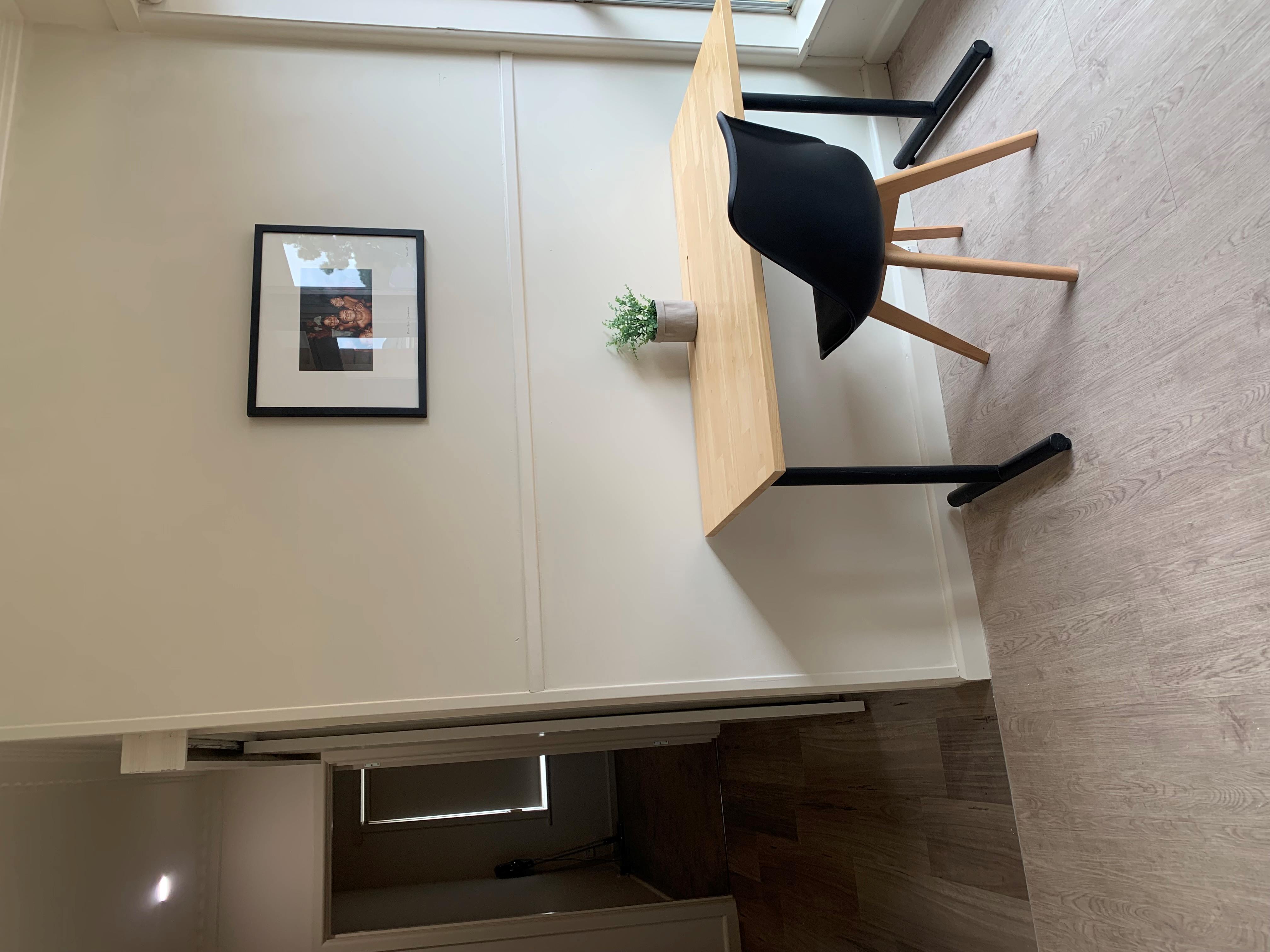 Lovely 3 bedroom MTA to live in by yourself — Home image 2