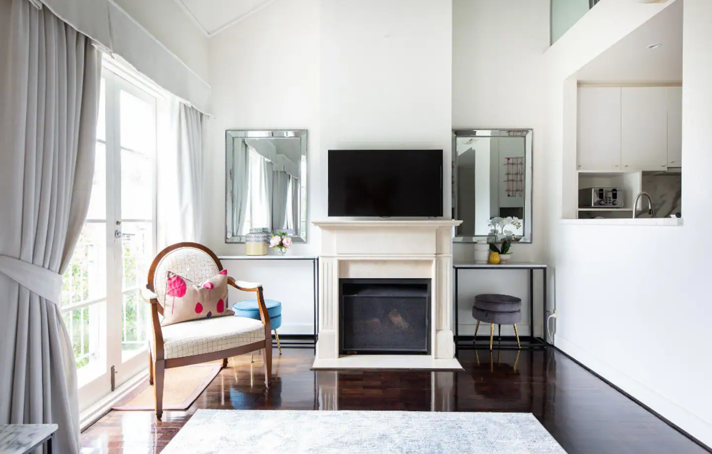 Accessible Accommodation in East Melbourne - Available now for MTA/STA — Home image 2