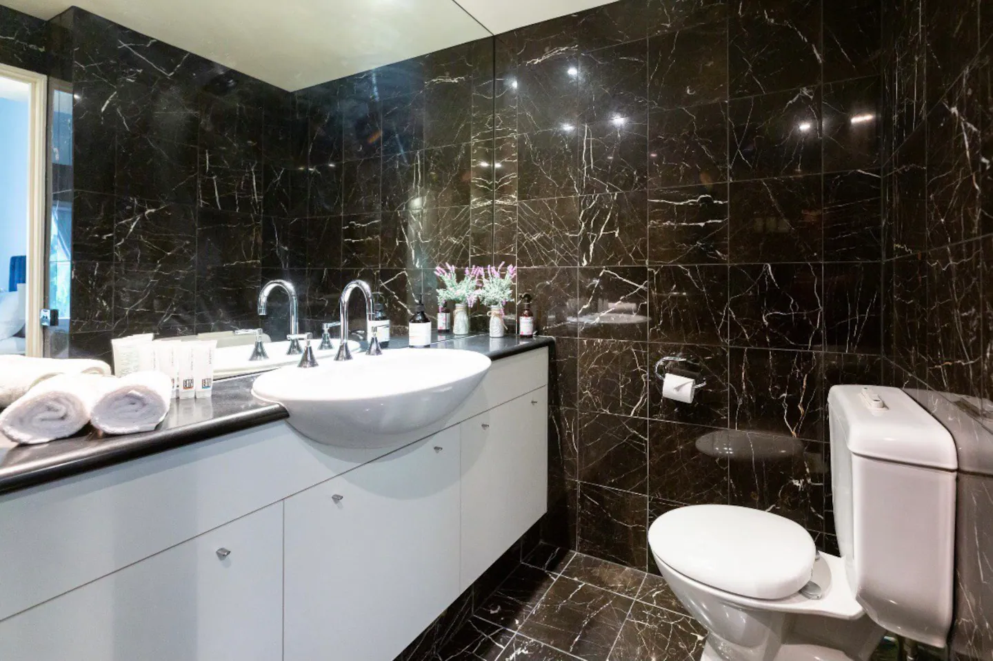 Accessible Accommodation in East Melbourne - Available now for MTA/STA — Home image 3