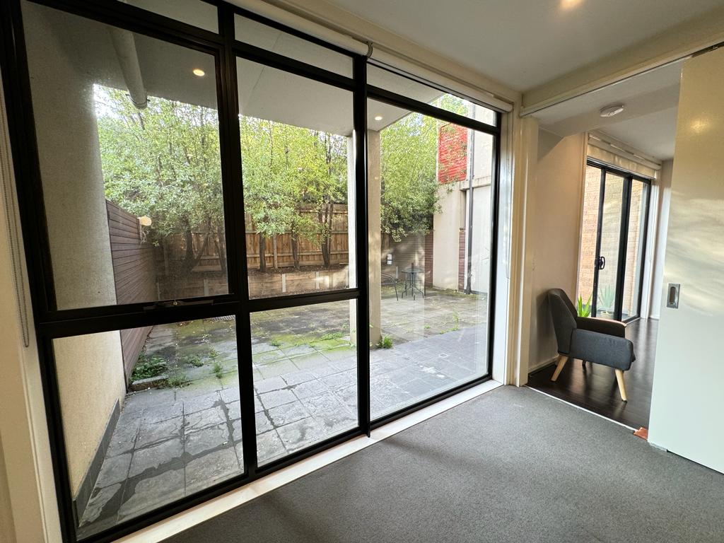 Fully HPS Accommodation is available in Elsternwick -SIL/MTA — Home image 8