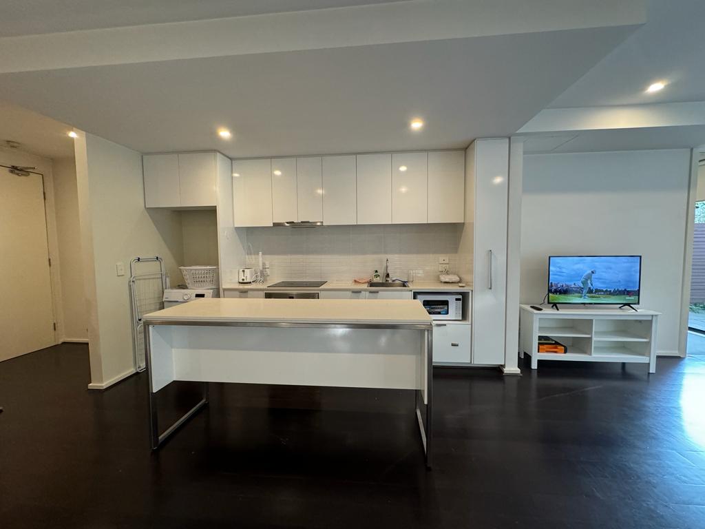 Fully HPS Accommodation is available in Elsternwick -SIL/MTA — Home image 10