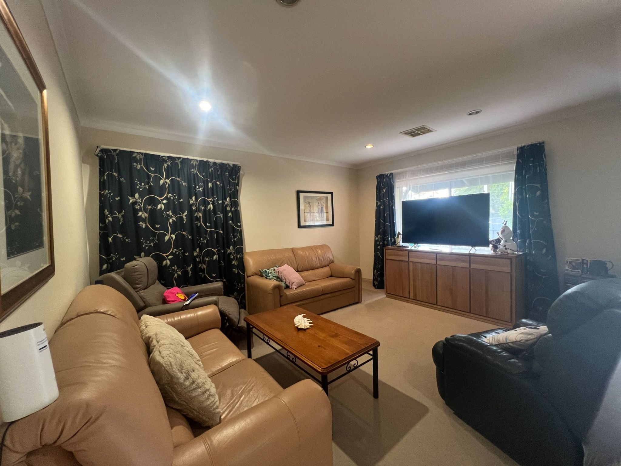Spacious Home in the Inner South - Clarance Park — Home image 4