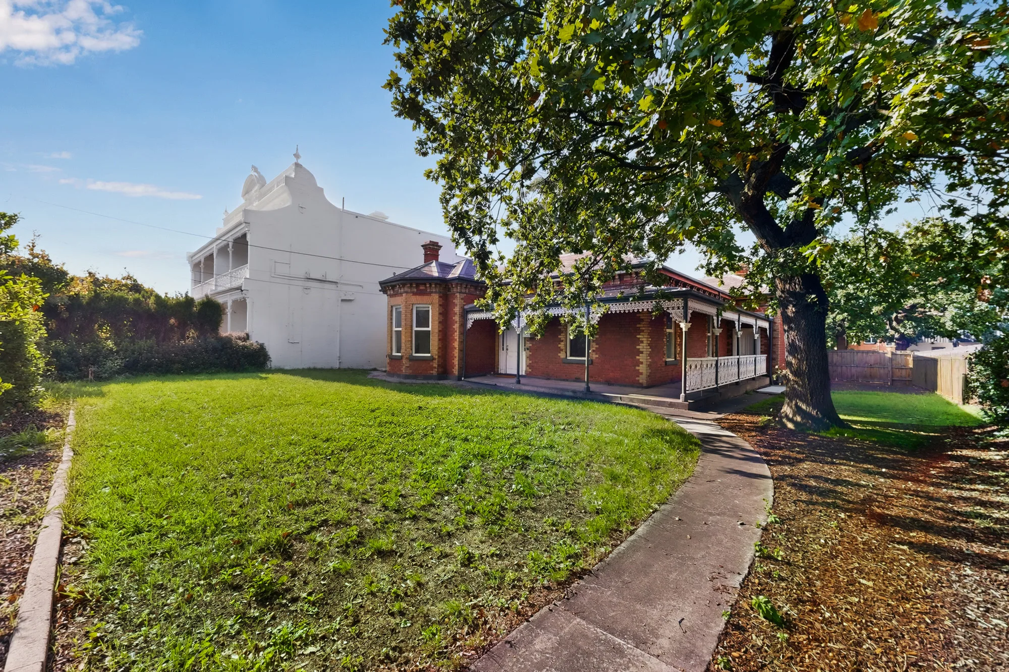 Beautiful SIL Home in Clifton Hill — Home image 2