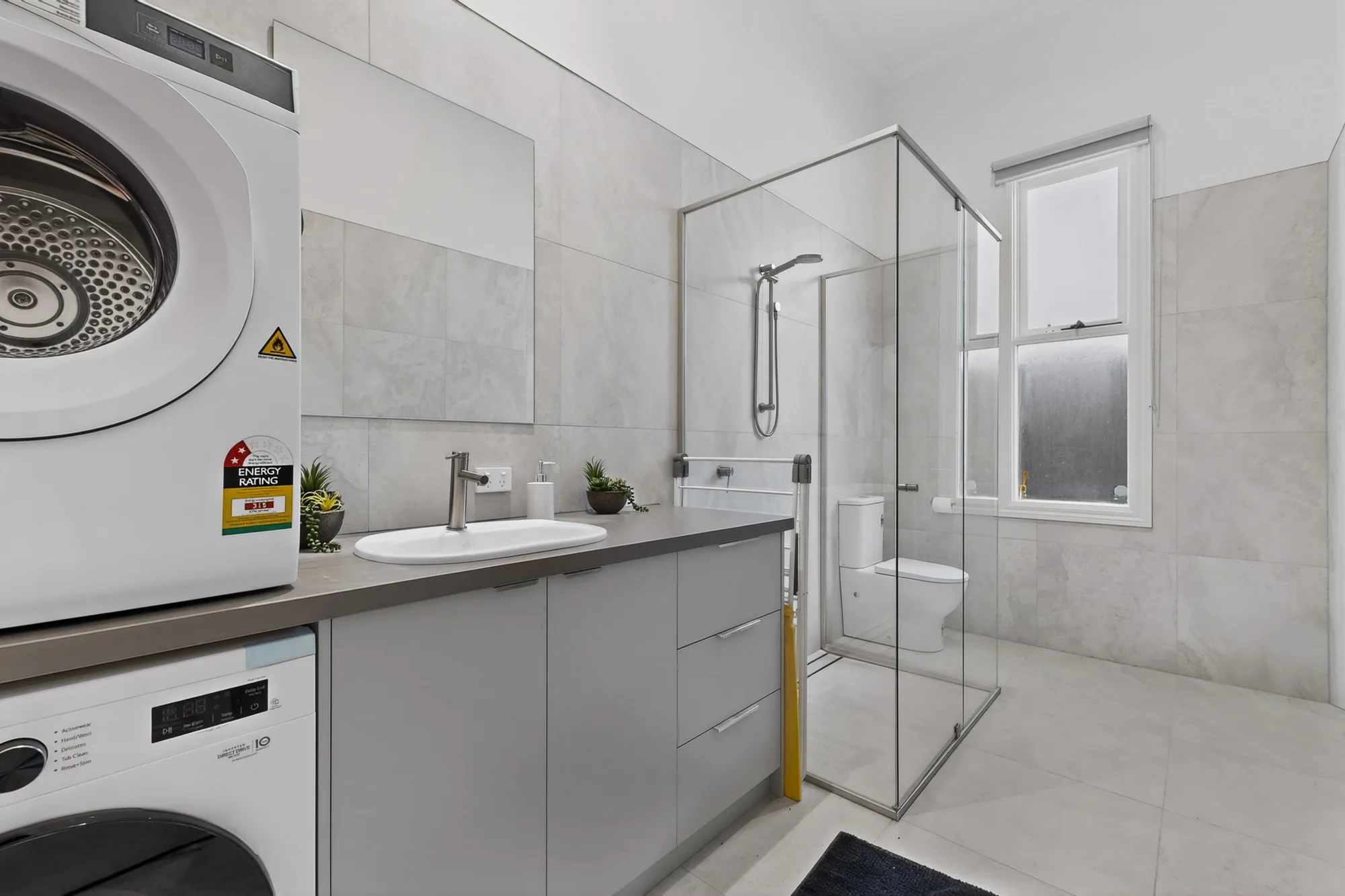 Beautiful SIL Home in Clifton Hill — Home image 7