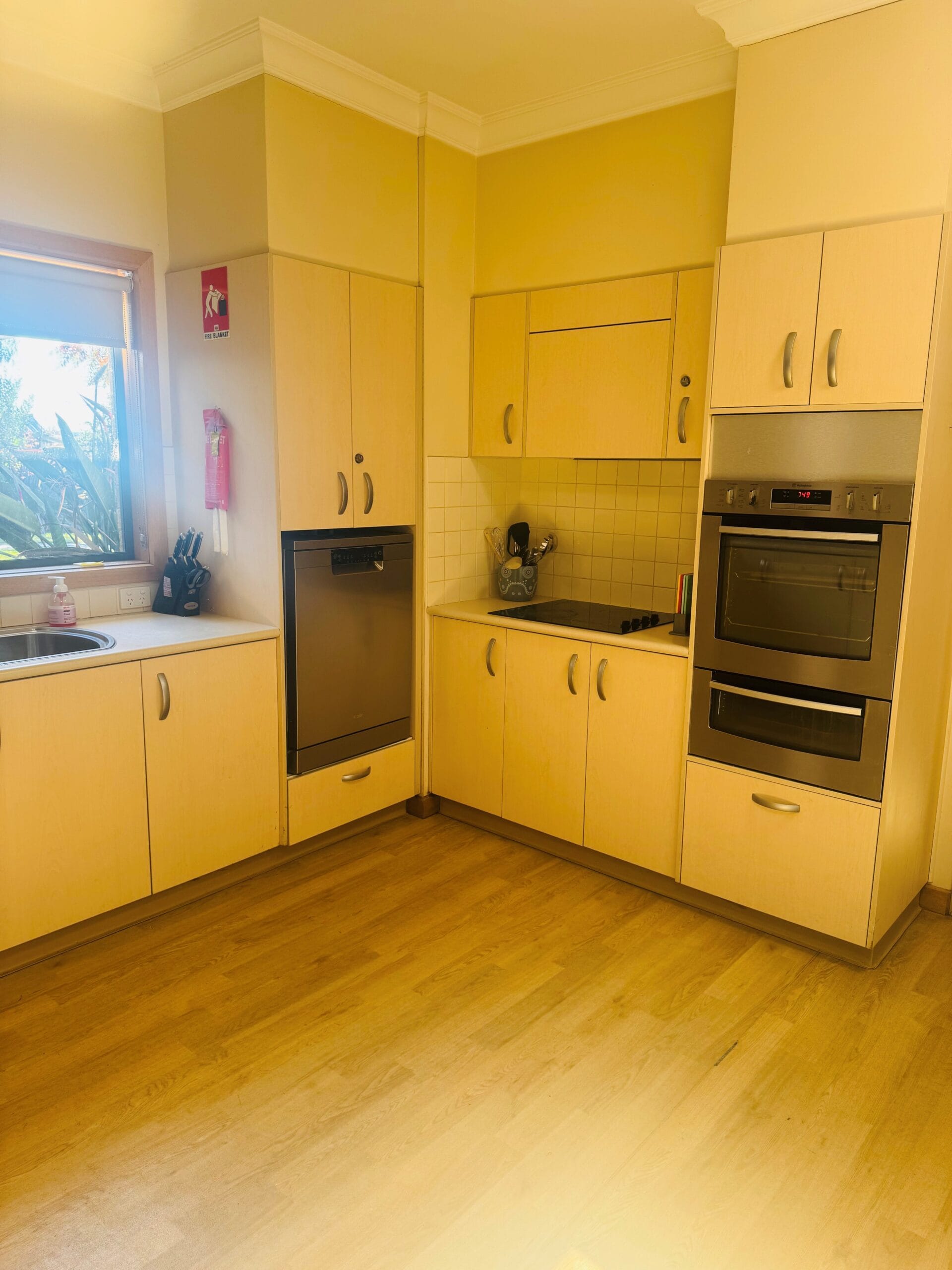Join this conveniently-located Moe home, walking distance to local shops. — Home image 3