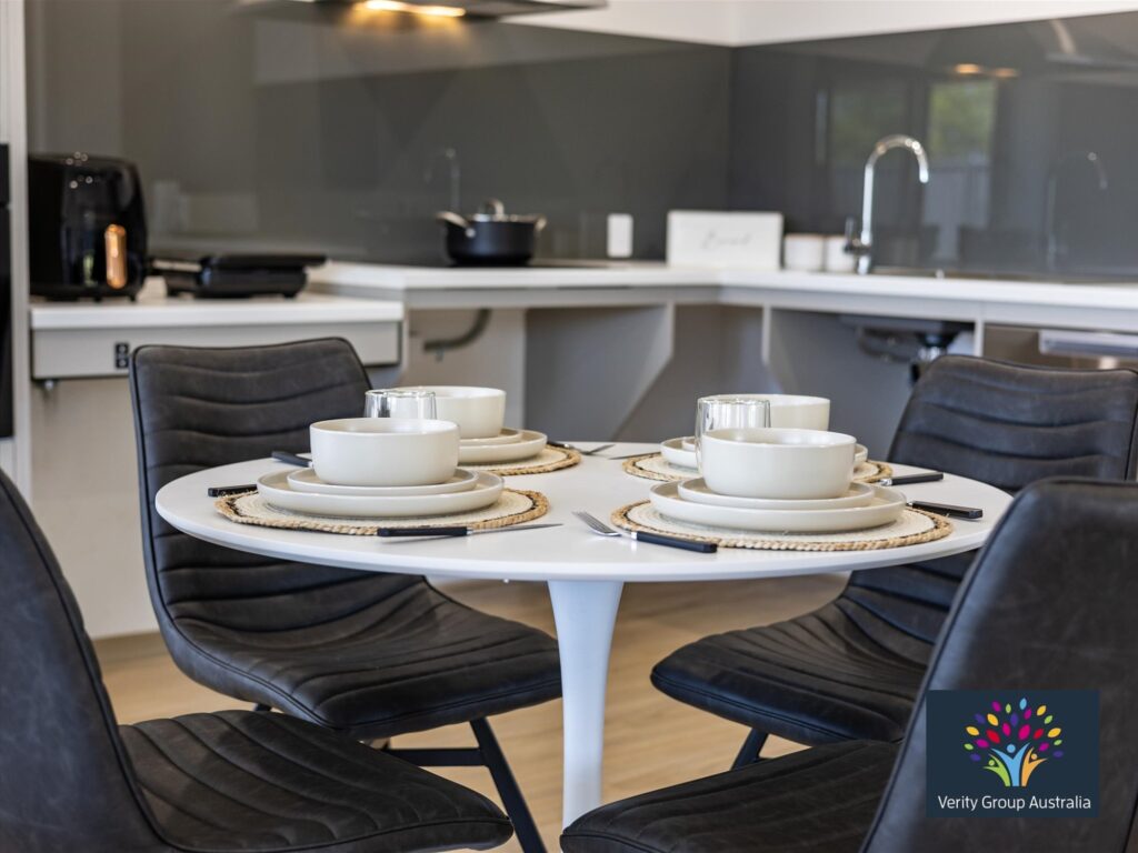 Dudley Park NEW 3 Bed HPS Home with Onsite Overnight Room — Home image 2