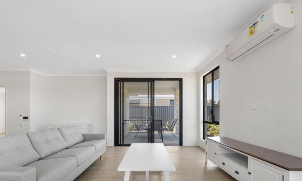 Dudley Park NEW 3 Bed HPS Home with Onsite Overnight Room — Home image 28