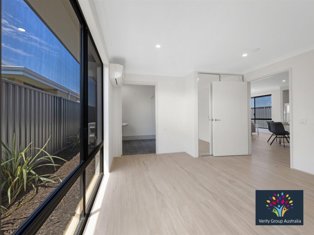Dudley Park NEW 3 Bed HPS Home with Onsite Overnight Room — Home image 37