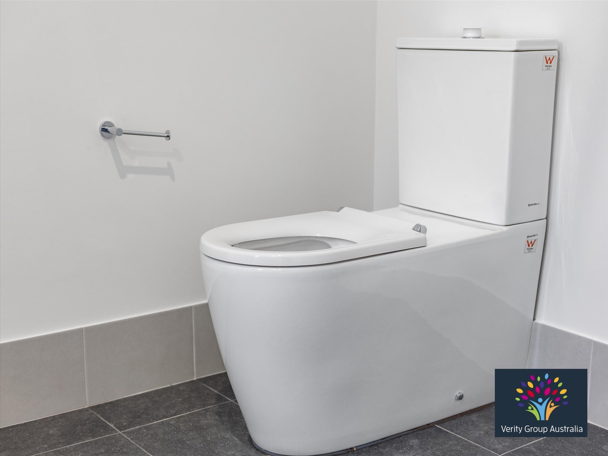 Stunning 3 Bed HPS Home in Dudley Park with OOA Room! — Home image 3