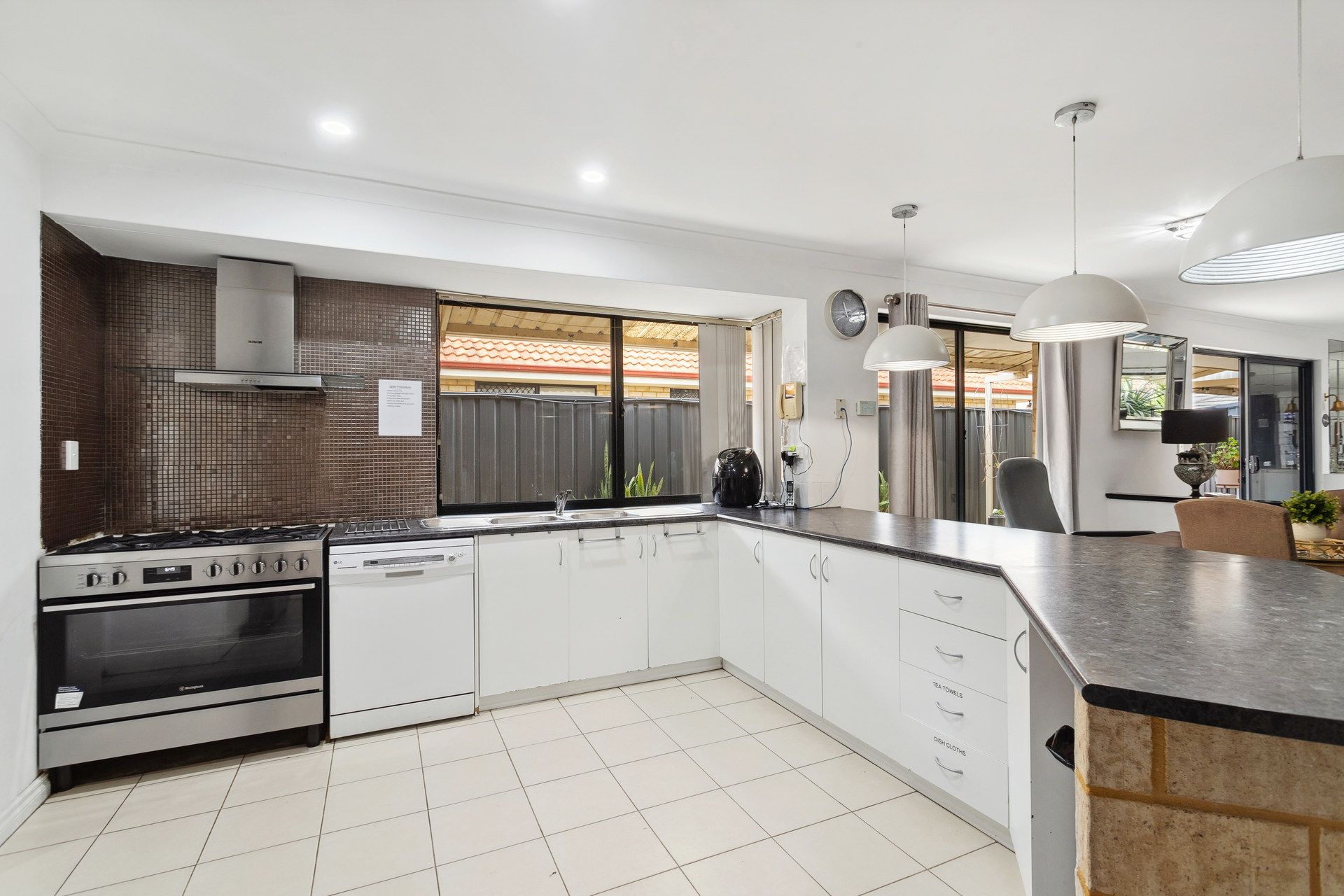 SIL Residence - Rockingham — Home image 5