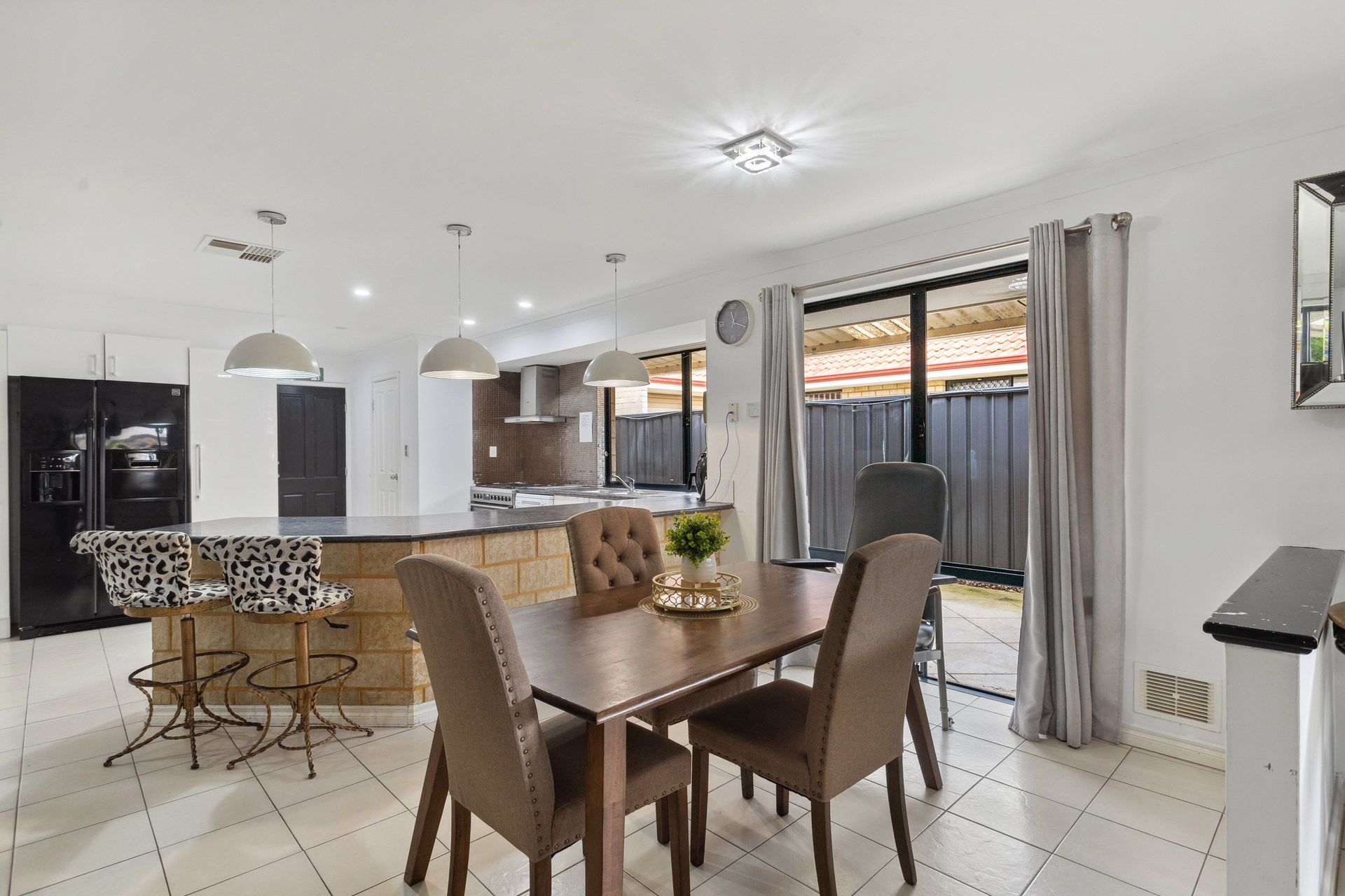 SIL Residence - Rockingham — Home image 9