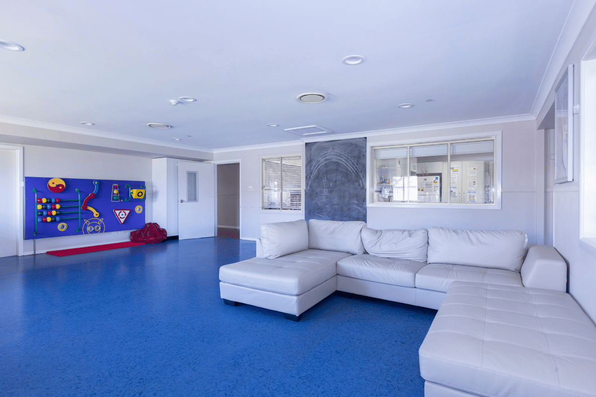 STA & MTA Horsley - Enjoy this bright and spacious home for a getaway/respite. — Home image 5