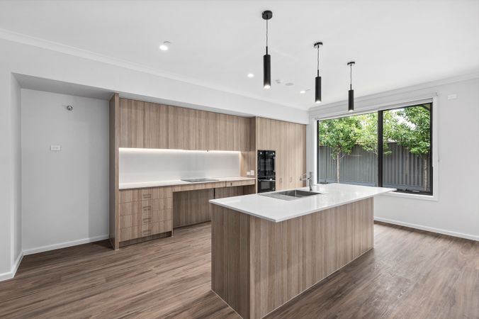 SDA Located in Opportunistic Essendon location — Home image 2