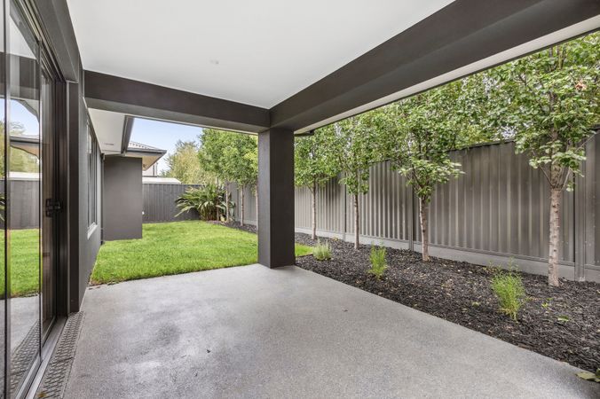 SDA Located in Opportunistic Essendon location — Home image 6