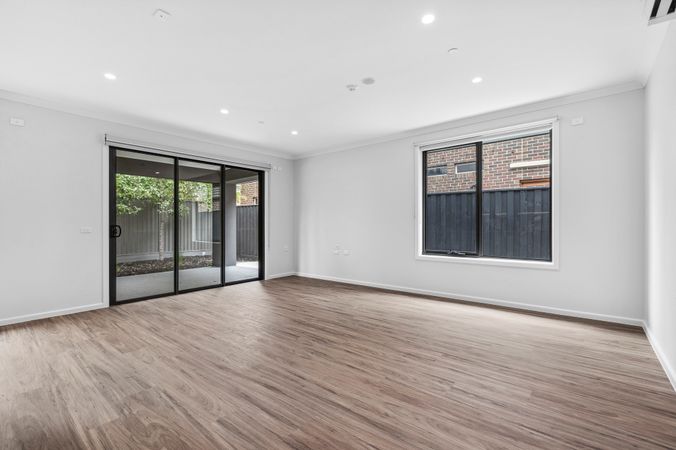 SDA Located in Opportunistic Essendon location — Home image 9