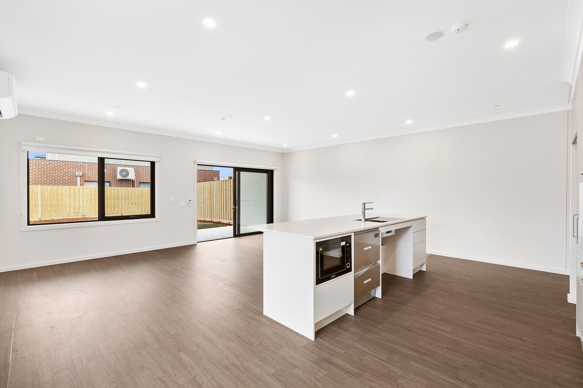 2 Bed/2 Bath(+OOA) High Physical Support House just minutes from Chelsea beach! — Home image 9