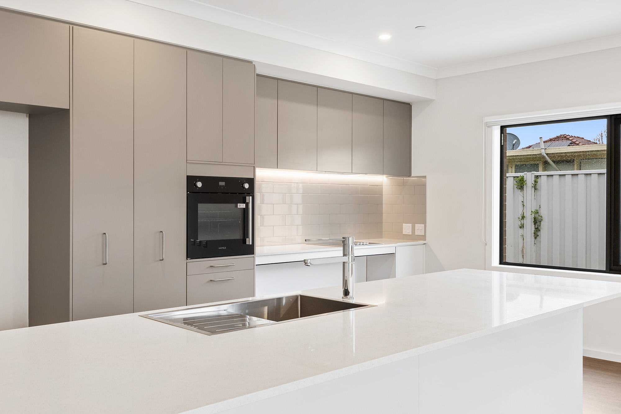 2 Bed/2 Bath(+OOA) High Physical Support House just minutes from Chelsea beach! — Home image 5