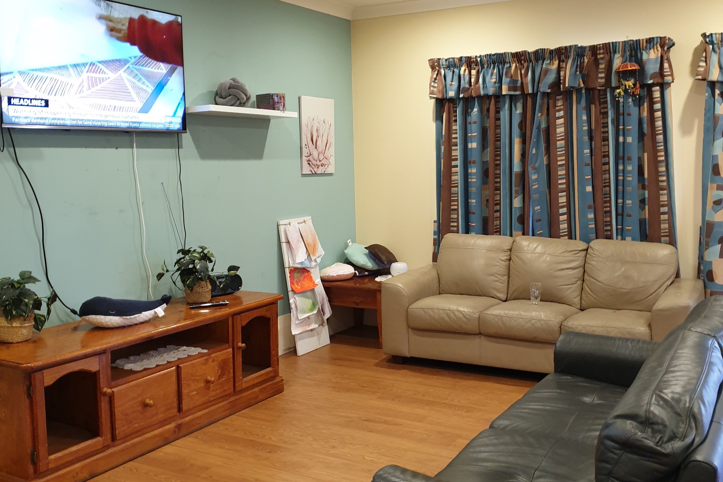 Findon - one bedroom available - shared accommodation - High Physical Support — Home image 3