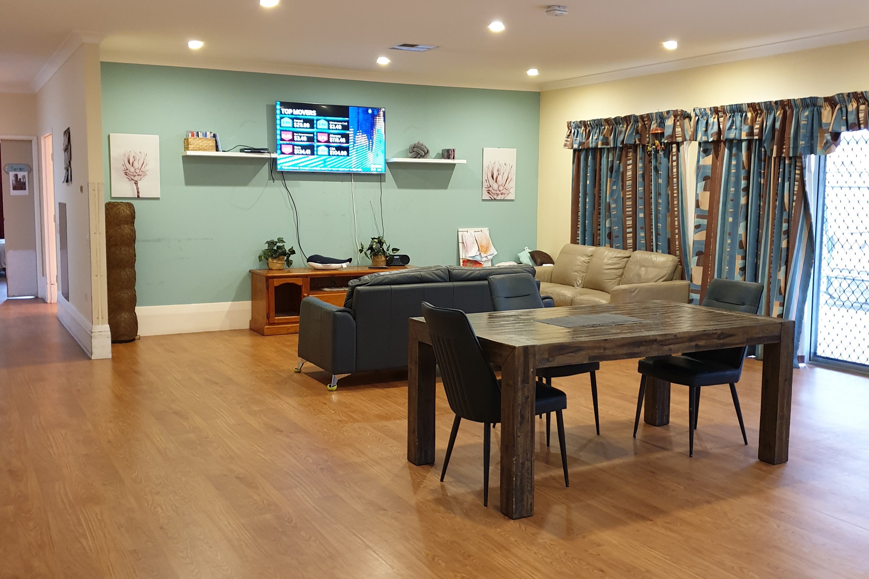 Findon - one bedroom available - shared accommodation - High Physical Support — Home image 7