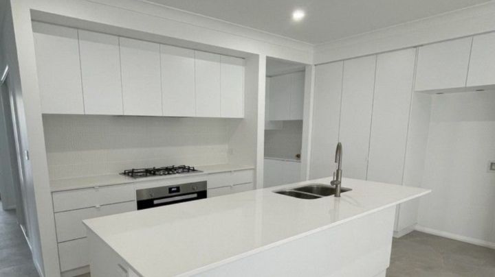 Modern SIL in Gobbagombalin, Wagga Wagga — Home image 2