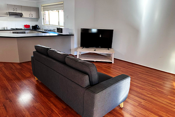 Spacious 4-Bedroom SIL Home Southwest Sydney Prestons Male vacancy — Home image 3