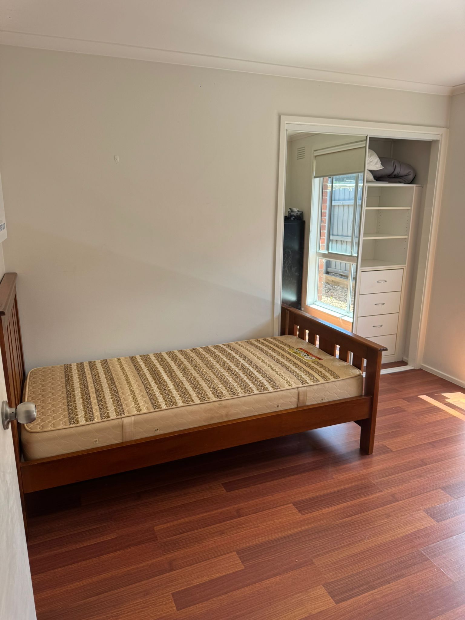 SIL/STA/MTA Quaint house in Hoppers Crossing — Home image 17