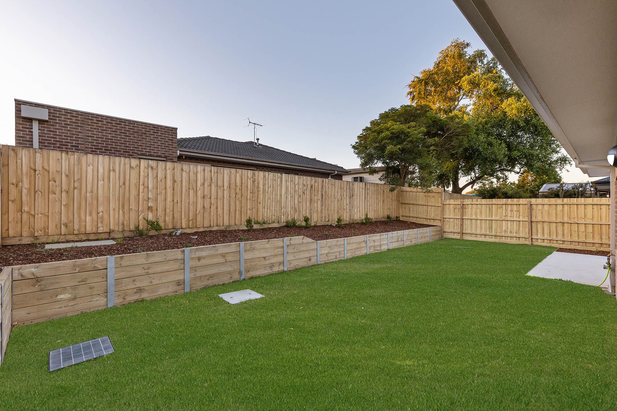 3 Bed High Physical Support House Just 3-Minute Drive to Cranbourne Town Centre! — Home image 2