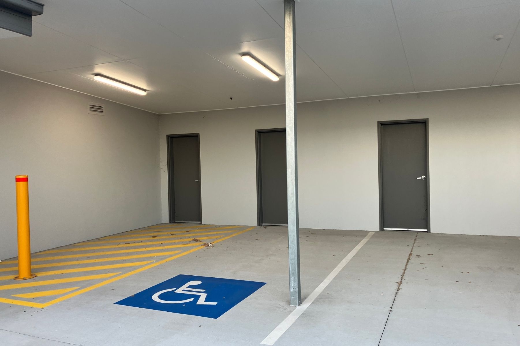 Accommodation in Berserker QLD — Home image 3