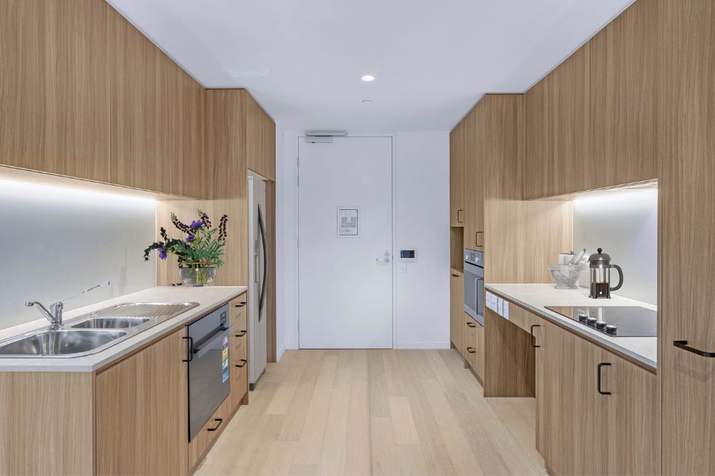 SDA in beautiful beachside Brighton — Home image 2