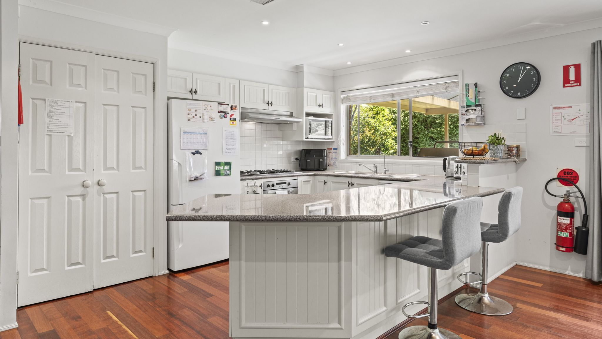 A lovely modern home in Hazelbrook, BLUE MOUNTAINS — Home image 4