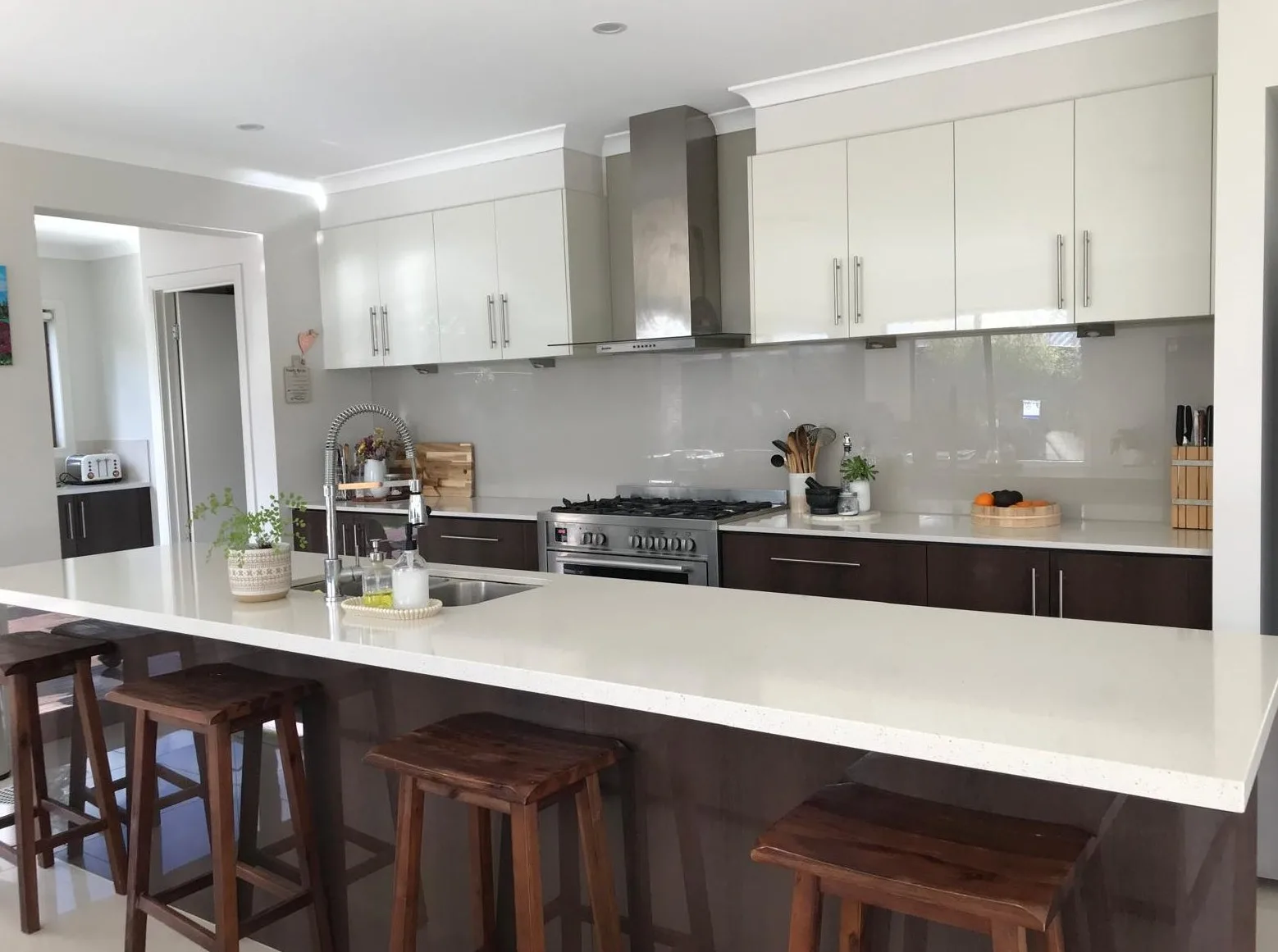 Beautiful and Accessible SIL Home in Chirnside Park — Home image 4