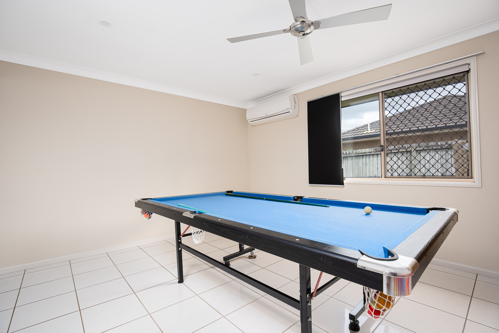Modern SIL home in Caboolture with open-plan living and outdoor entertainment — Home image 7